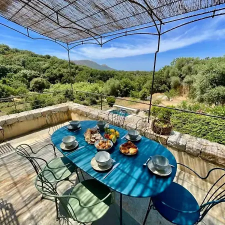 Beautiful Family With Pool Near Semesterbostad *