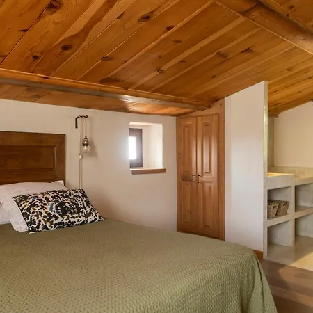 Beautiful Family With Pool Near * Pigna