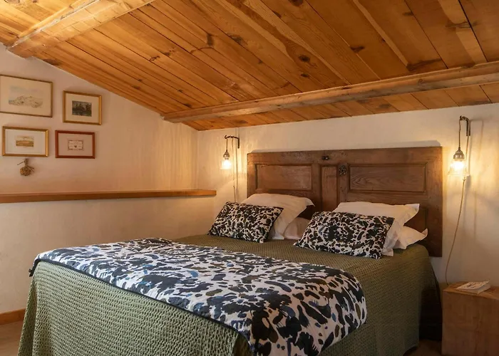 Beautiful Family With Pool Near Сasa de vacaciones *