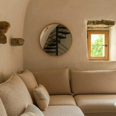 Beautiful Family With Pool Near