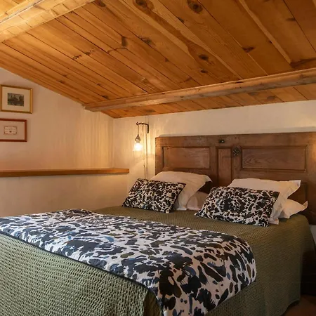 Beautiful Family With Pool Near Dom wakacyjny *