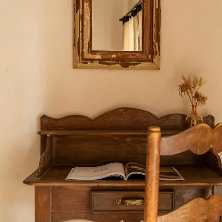 Dom wakacyjny Beautiful Family With Pool Near