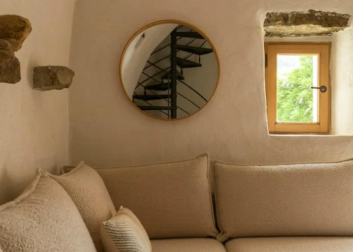 Beautiful Family With Pool Near