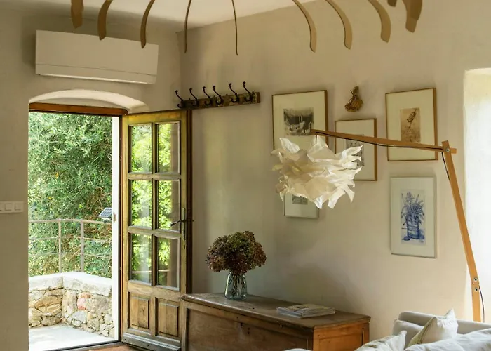 Beautiful Family With Pool Near * Pigna